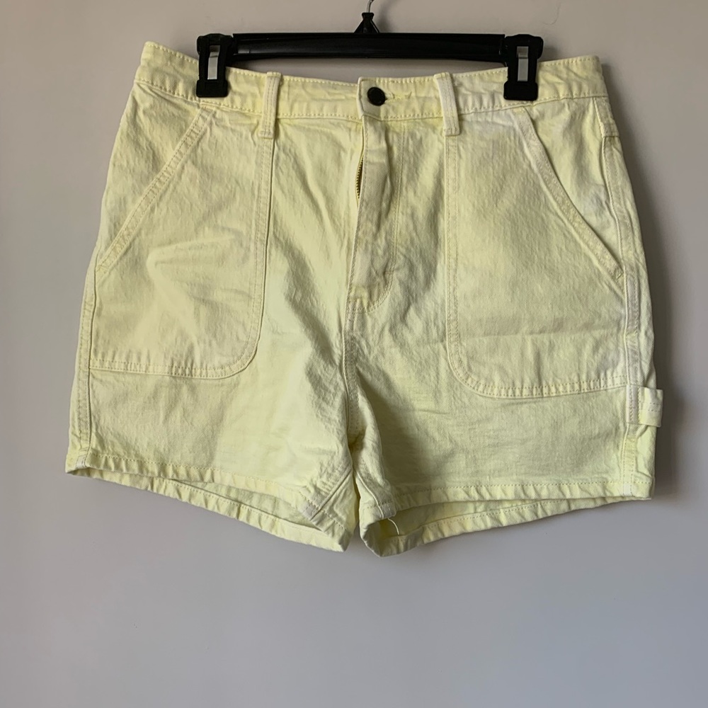 Universal Thread Mid Rise Pastel Yellow Jean Shorts Size 8/29
